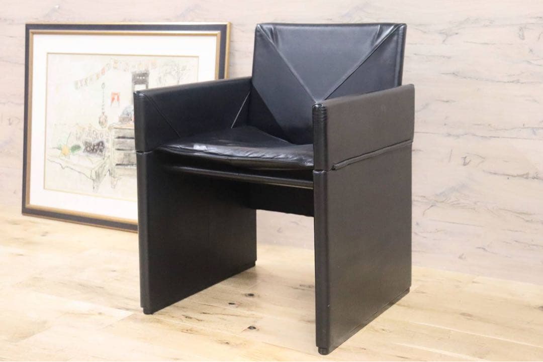 GMGK341B○Artfort / アーティフォート イージーチェア 黒 本革