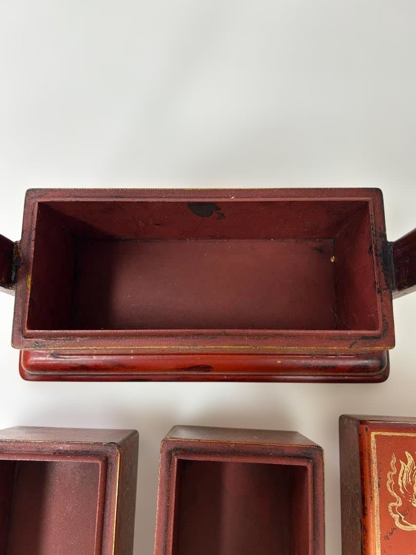 希少品　李朝家具　赤色 木製 重箱 金色模様　インテリア　小物入れ