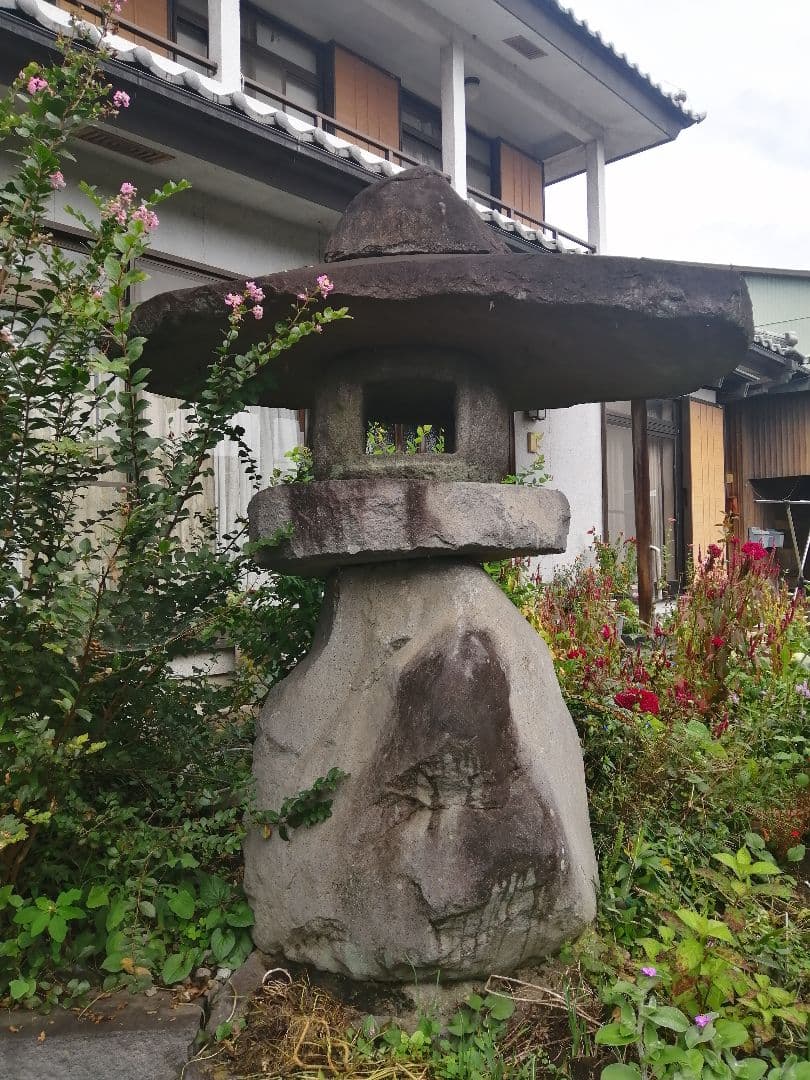 石灯籠　大型