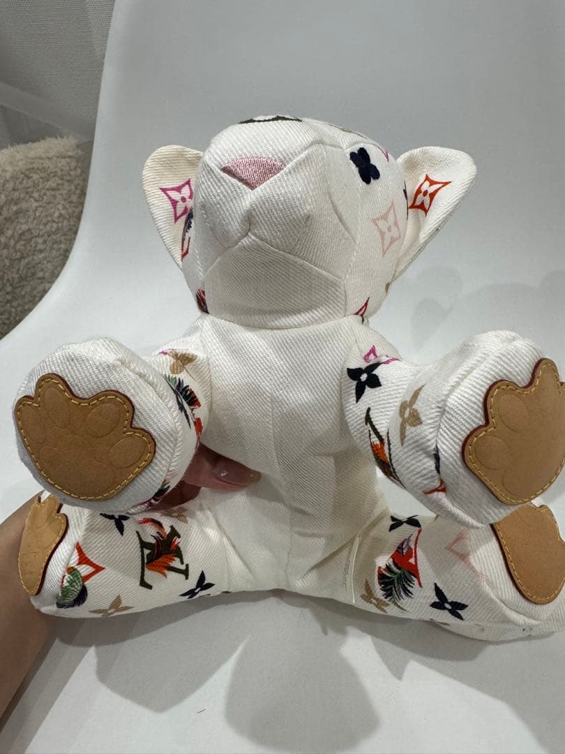 ルイ・ヴィトン ドゥドゥ タイガー ぬいぐるみ