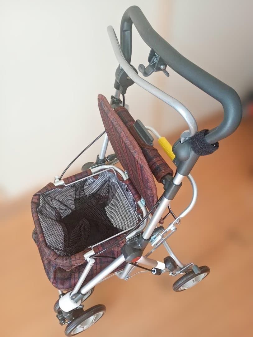 【新品未使用】折りたたみ式シルバーカー 赤茶チェック