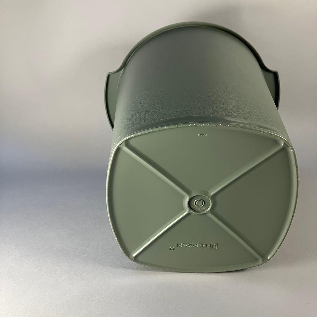 タッパーウェア マキシクイーンデコレーター(11000ml) 本体のみ２点セット