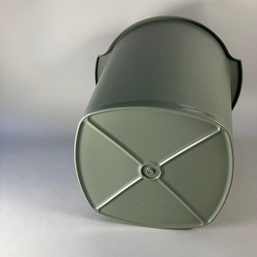 タッパーウェア マキシクイーンデコレーター(11000ml) 本体のみ２点セット