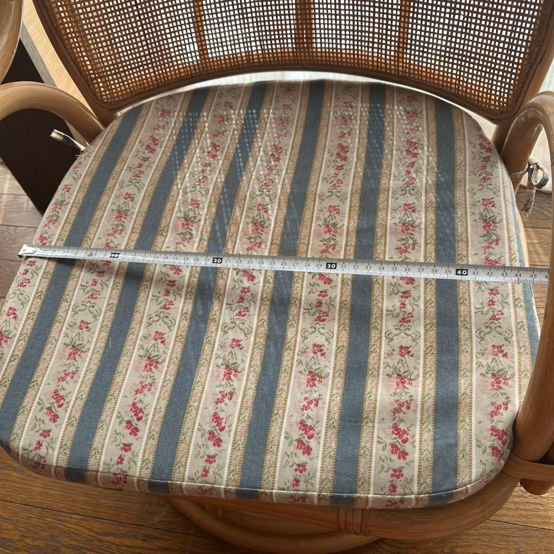 ラタンチエア回転椅子