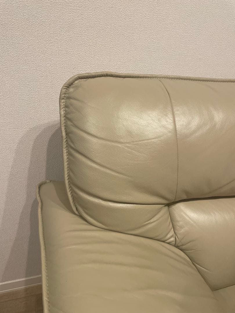 《送料込み》ニトリ　ソファー　レザー　ベージュ　3人掛け　ロゾKD BE 革製