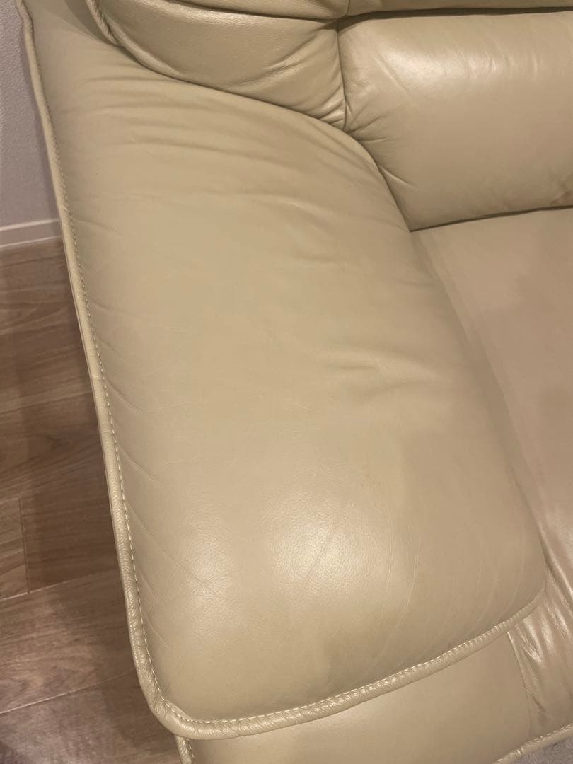 《送料込み》ニトリ　ソファー　レザー　ベージュ　3人掛け　ロゾKD BE 革製