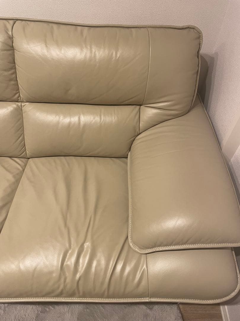 《送料込み》ニトリ　ソファー　レザー　ベージュ　3人掛け　ロゾKD BE 革製