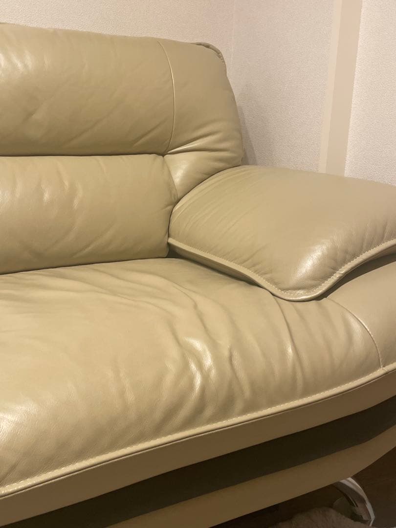 《送料込み》ニトリ　ソファー　レザー　ベージュ　3人掛け　ロゾKD BE 革製