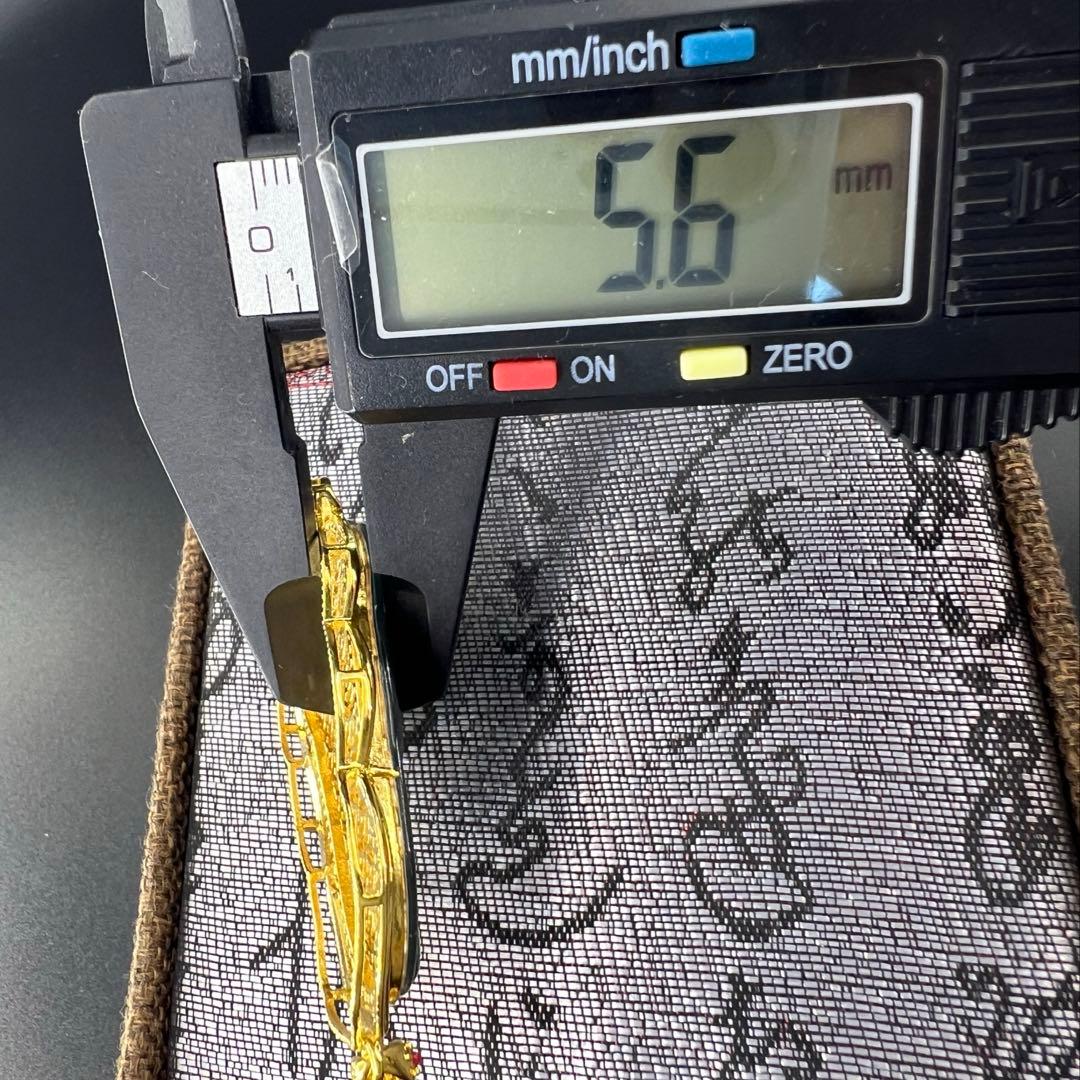 観世音菩薩彫り18k高氷種藍水翡翠　スカイブルーのペンダントトップ　鑑定書付き