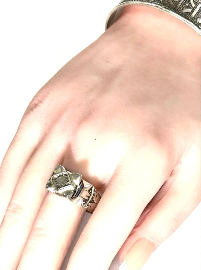 トゥアレグ族　ハンドメイド　さシルバーリング