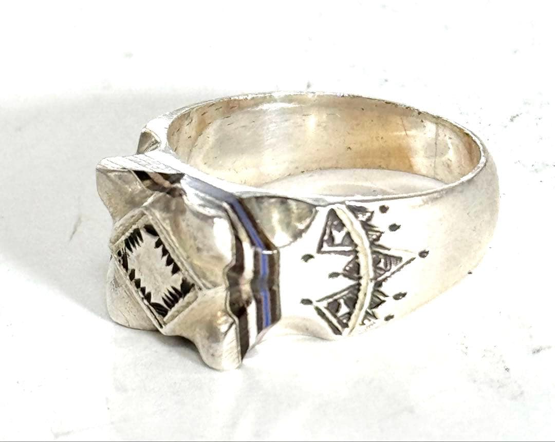 トゥアレグ族　ハンドメイド　さシルバーリング