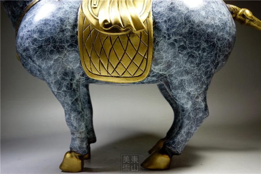 銅細工 大迫力唐馬高彫 無銘 開運置物 極上質 高さ約27cm 重さ約4.4kg