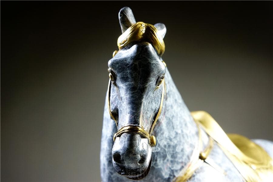 銅細工 大迫力唐馬高彫 無銘 開運置物 極上質 高さ約27cm 重さ約4.4kg