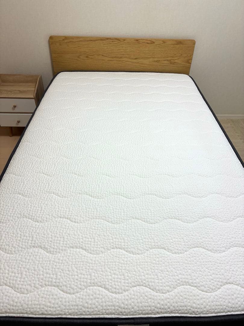【写真追加】（美品）NELL セミダブル マットレス