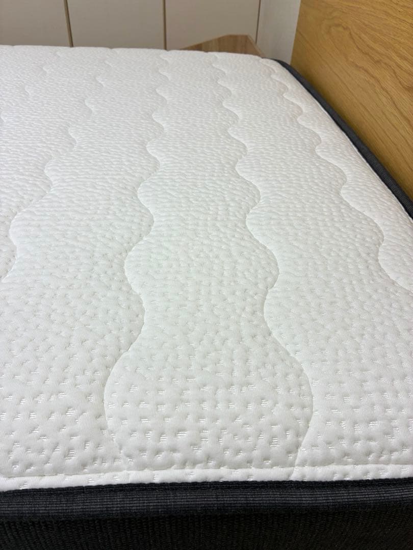 【写真追加】（美品）NELL セミダブル マットレス