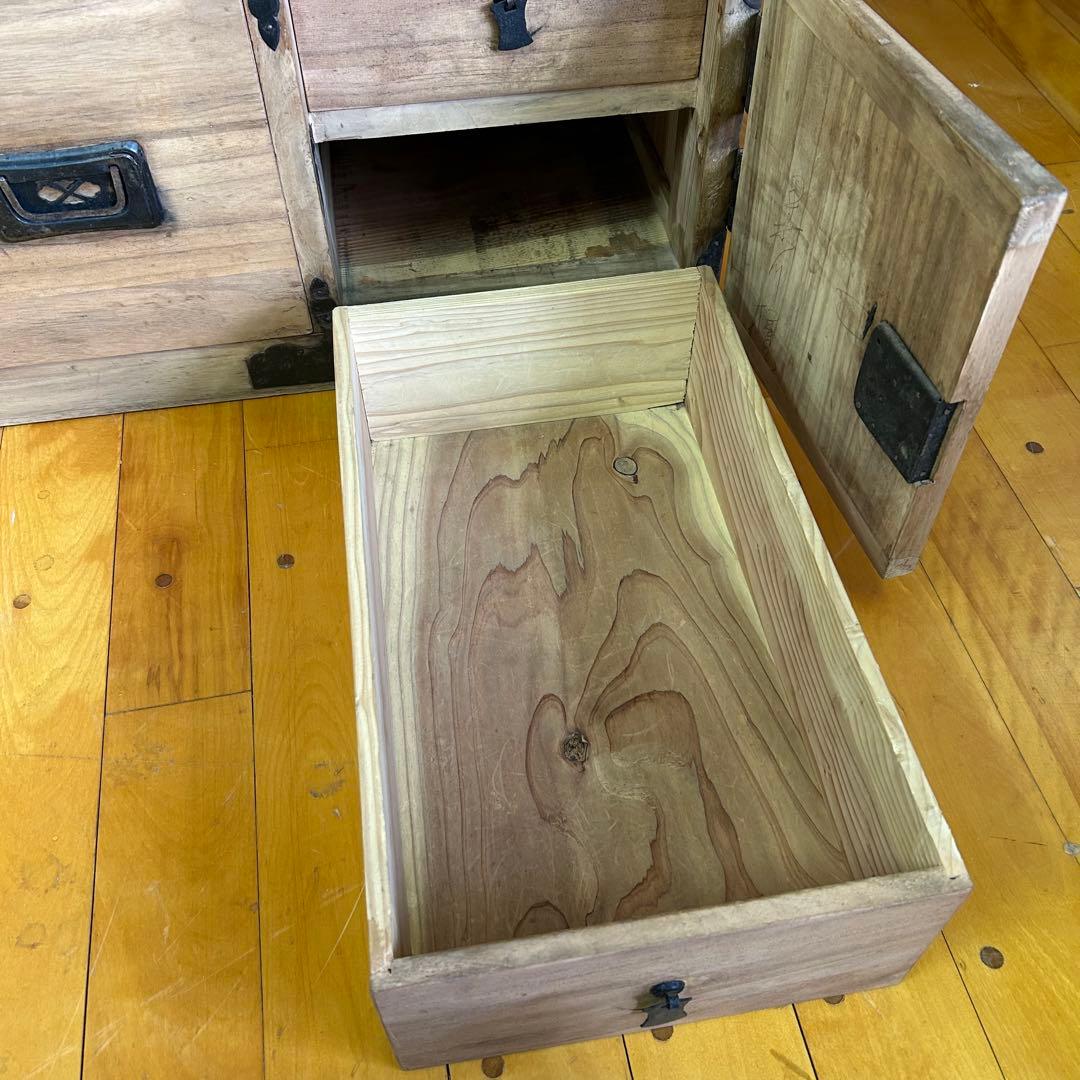 古箪笥(たんす) 店舗什器　棚　b