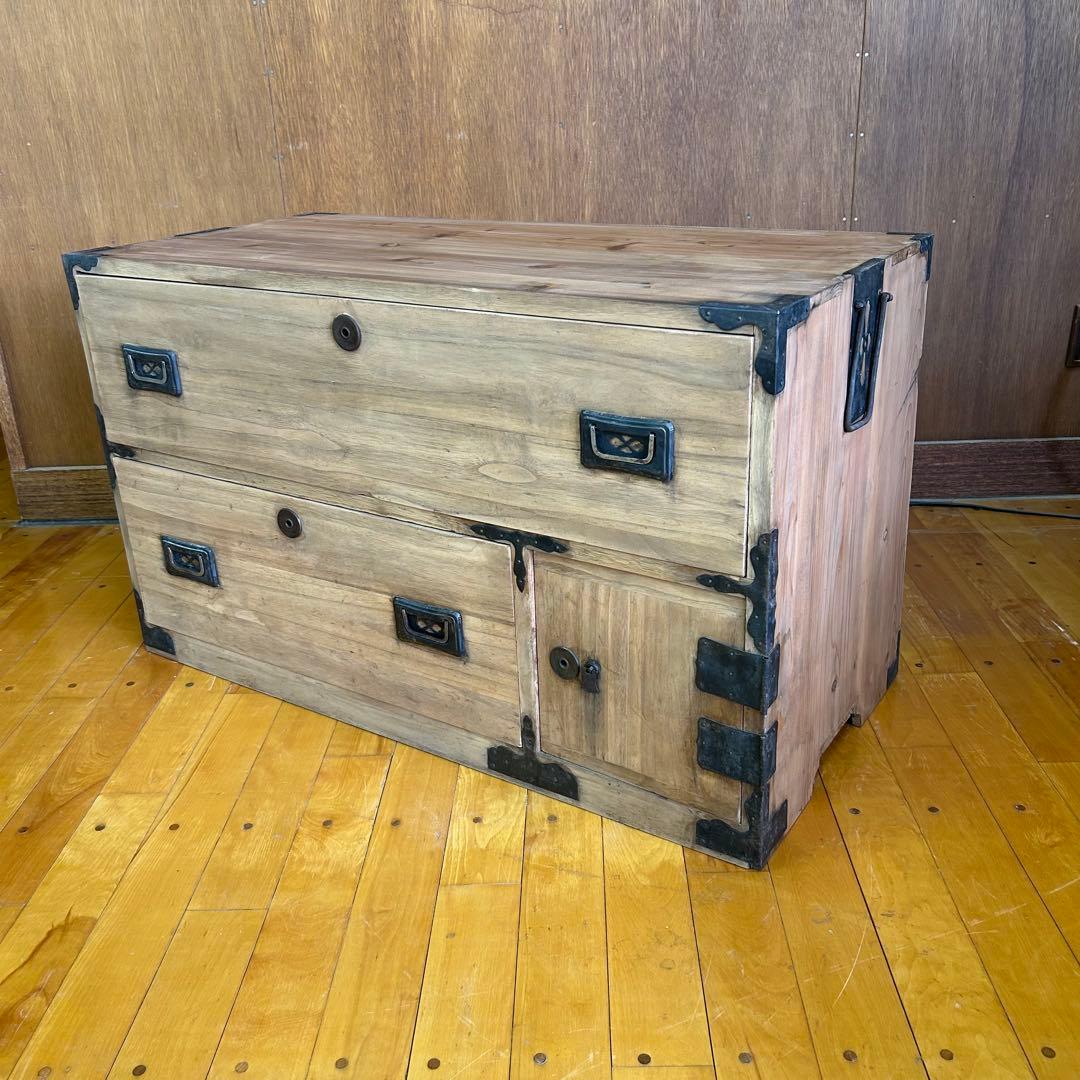 古箪笥(たんす) 店舗什器　棚　b