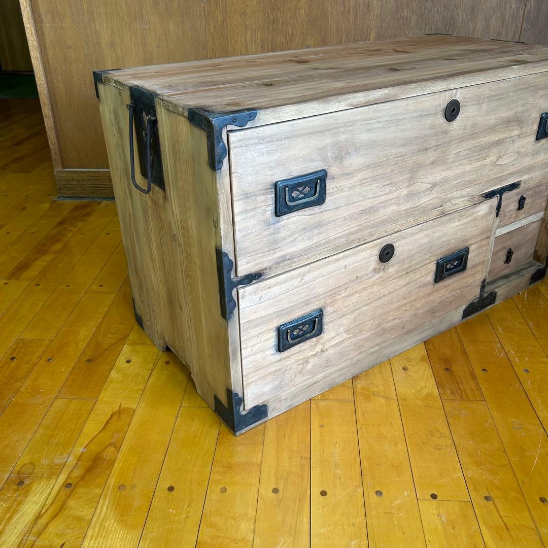 古箪笥(たんす) 店舗什器　棚　b