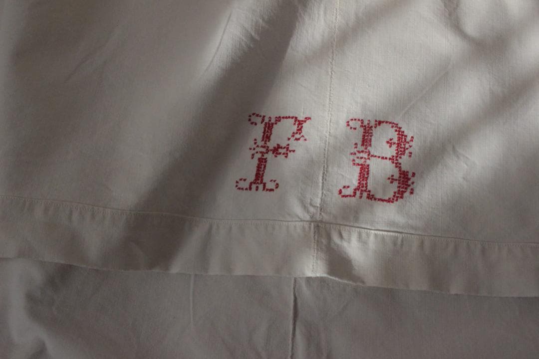 フランスアンティークイニシャル“FB”シーツモノグラム刺繍