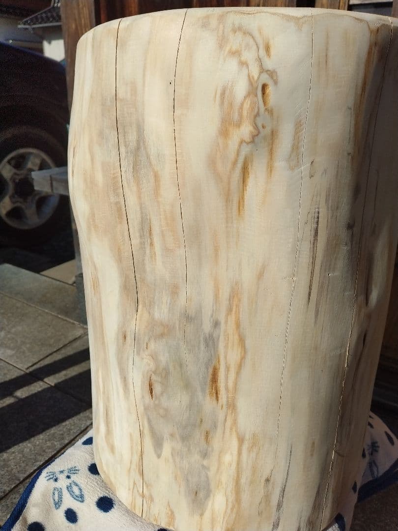 【H-102】 ヒノキ　檜　丸太　椅子　イス　テーブル　花台　飾り台　送料無料