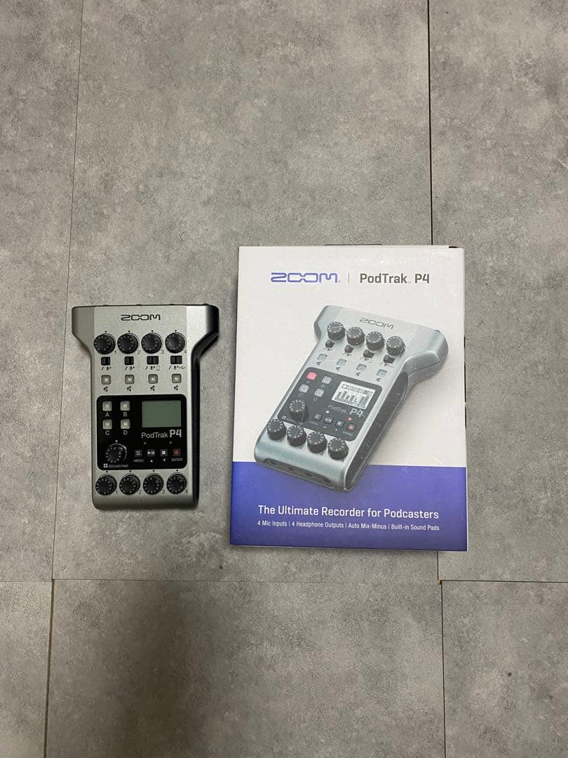 ZOOM PodTrak P4 レコーダー　ポッドキャスト