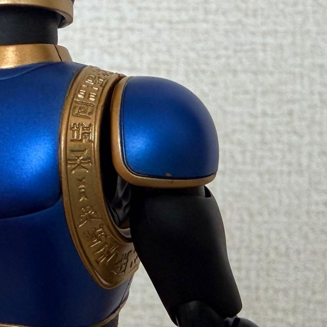 S.H.Figuarts 真骨彫製法 仮面ライダークウガ ライジングドラゴン