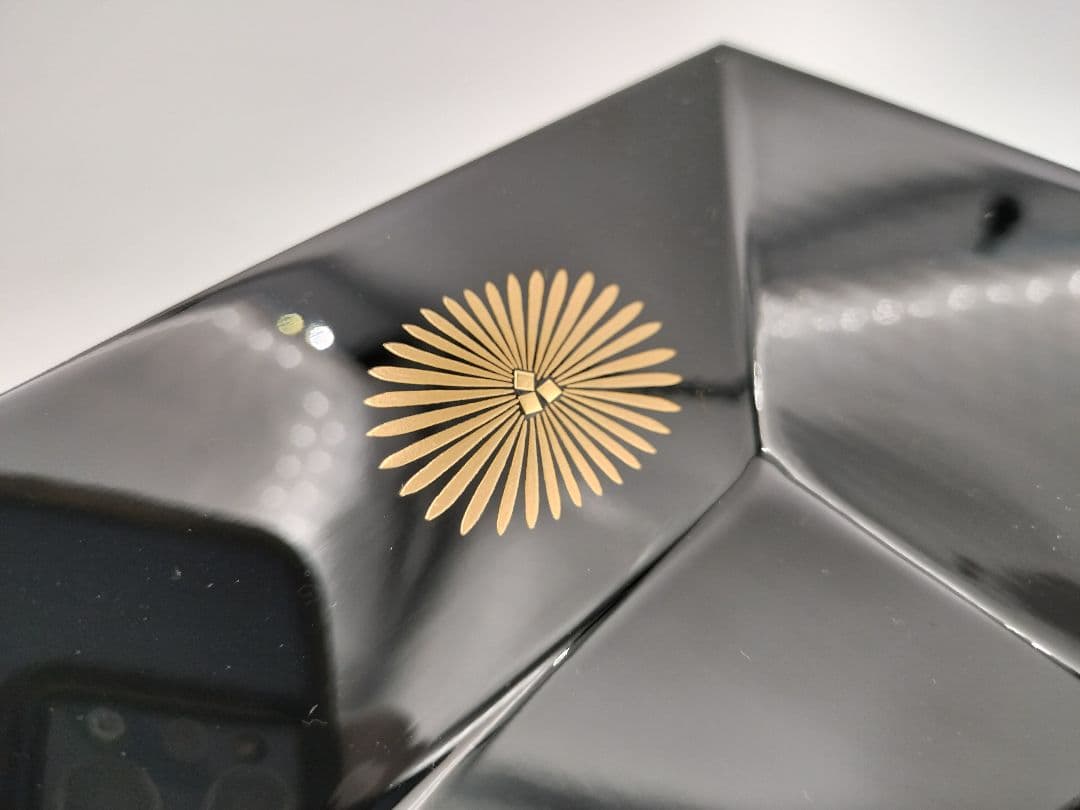 a831 【未使用】輪島塗 四方盆 唐松 真塗 井口啓 木箱入 茶道具