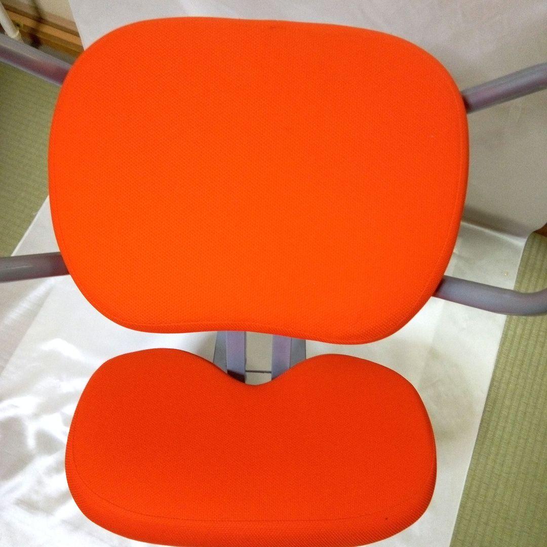 セール価格　バランスチェア　姿勢矯正椅子　プロポーションチェア　猫背、腰痛対策