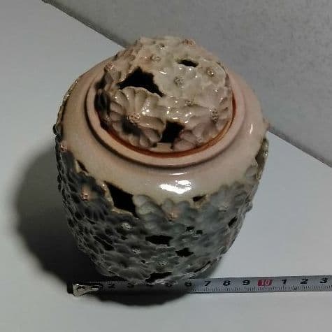 萩焼菊紋透かし香炉