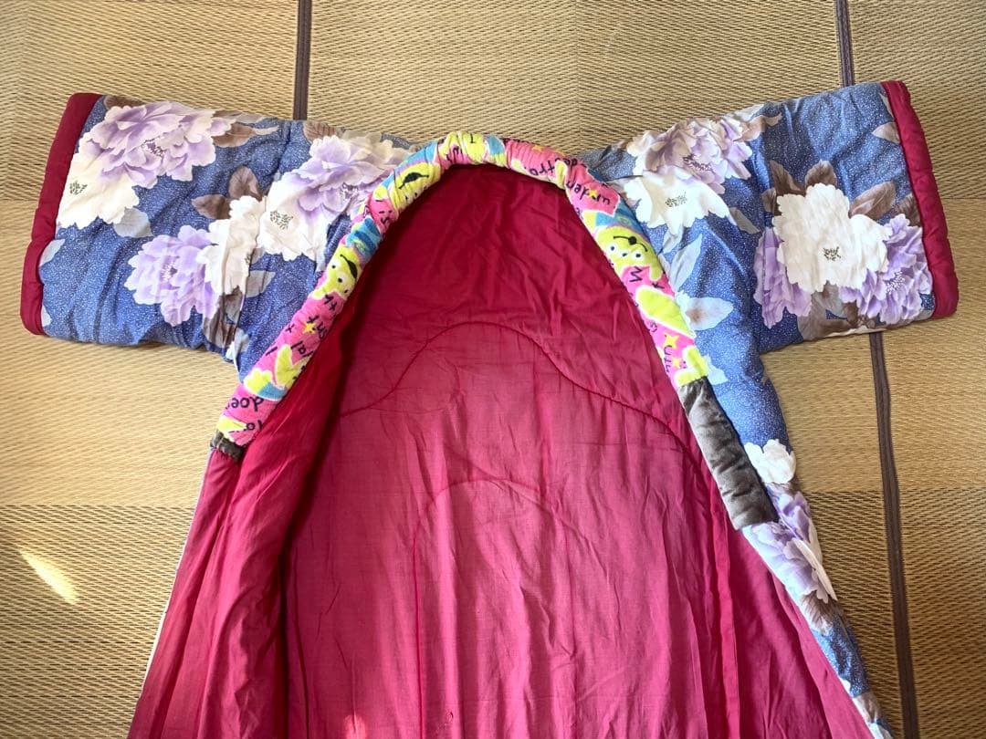 【昭和レトロ】 かいまき布団 掻巻 花柄 鮮やか 和模様 赤 紺 京都 日本製②