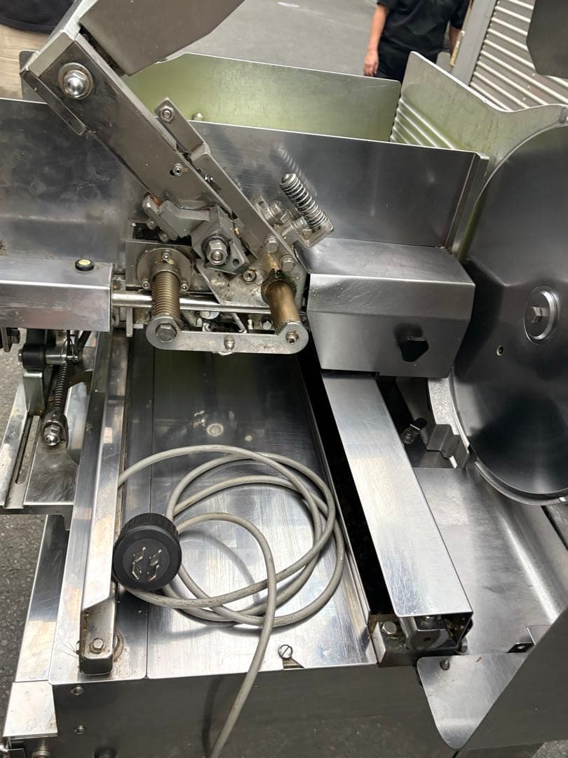 ミートスライサー　NBC-330L Ⅱ中古 動作品　なんつね