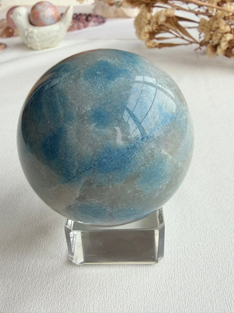 ☆癒し系天然石☆優しい水色を楽しめるトロレアイトスフィアΦ64mm