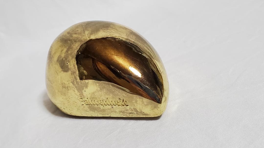 正規 Dior ドロップ ロゴ メタリックペーパーウェイト シャイニーオブジェ