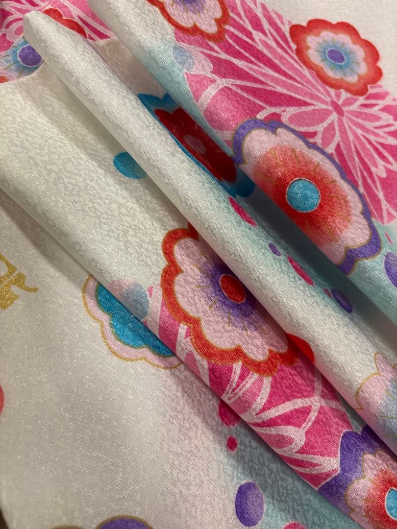 七五三　女の子着物　白と水色　クレージュ　ピンク　梅　ダリア　日本製