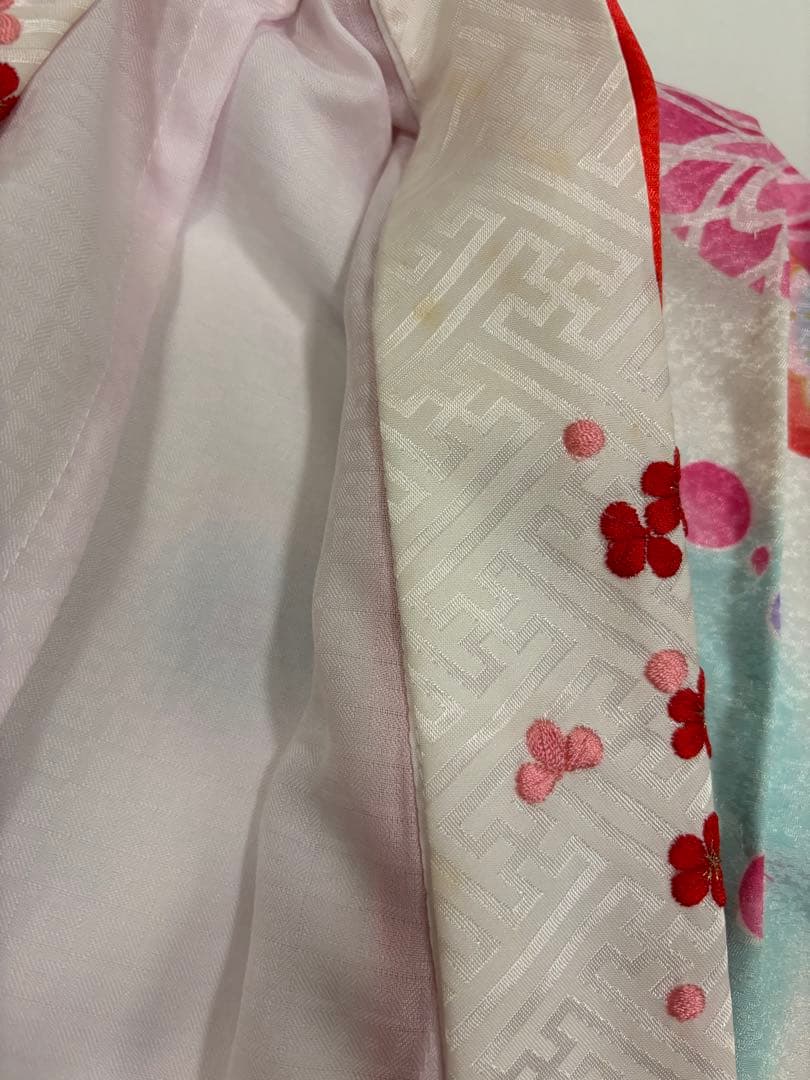 七五三　女の子着物　白と水色　クレージュ　ピンク　梅　ダリア　日本製