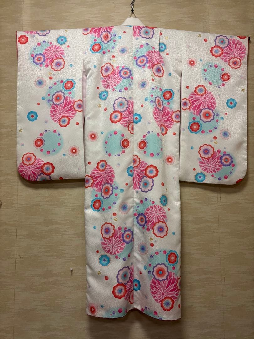 七五三　女の子着物　白と水色　クレージュ　ピンク　梅　ダリア　日本製