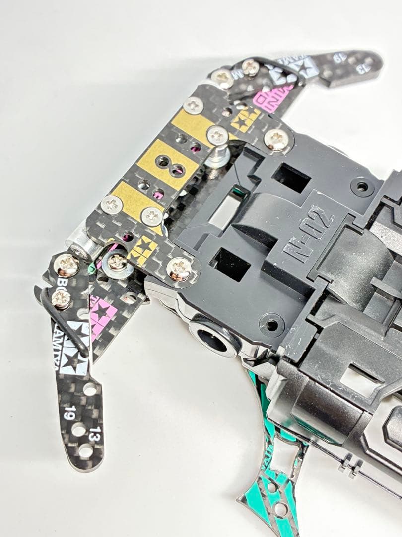 はねかわページ　ミニ四駆　純正カーボンC-ATバンパーとスライドダンパー