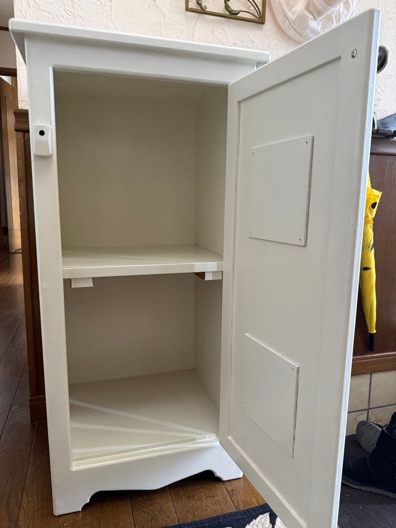 可愛いハート型窓付き木製キャビネット