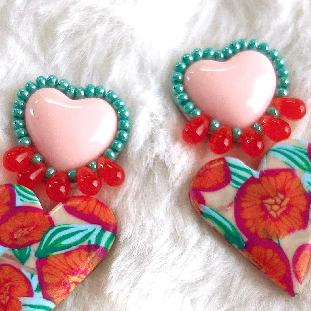 ハート ×花柄ポリマークレイ★ピアス✳︎イヤリング　ピンク/ルビーオレンジ