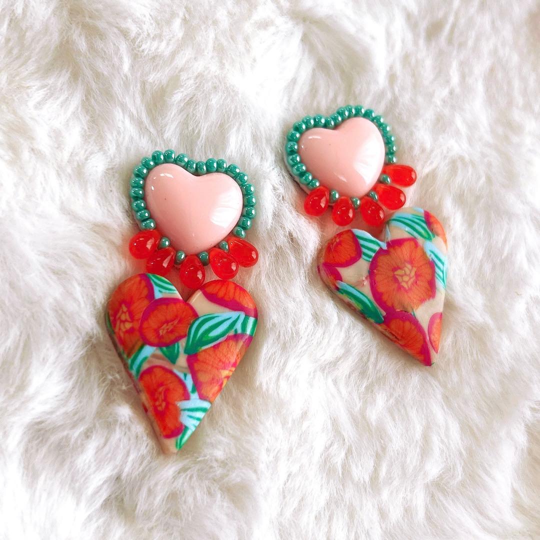 ハート ×花柄ポリマークレイ★ピアス✳︎イヤリング　ピンク/ルビーオレンジ