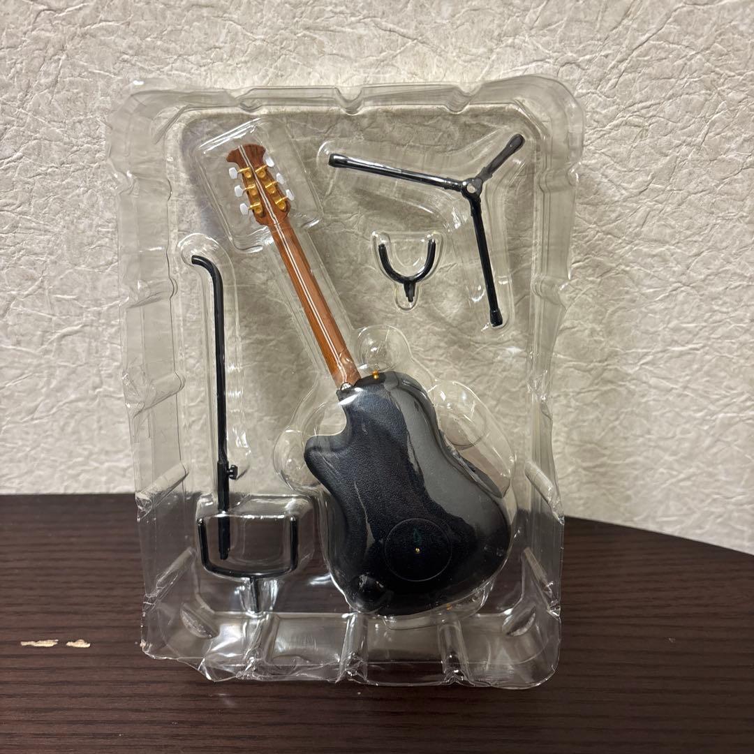 Ovation 1/8スケール フィギュア　オベーション ギター ノーマル7種