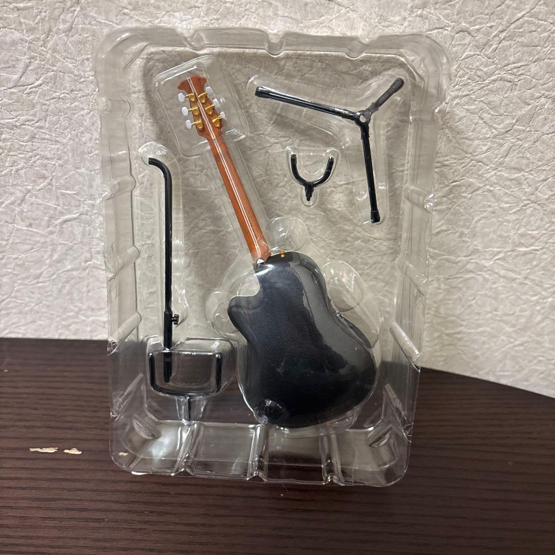 Ovation 1/8スケール フィギュア　オベーション ギター ノーマル7種