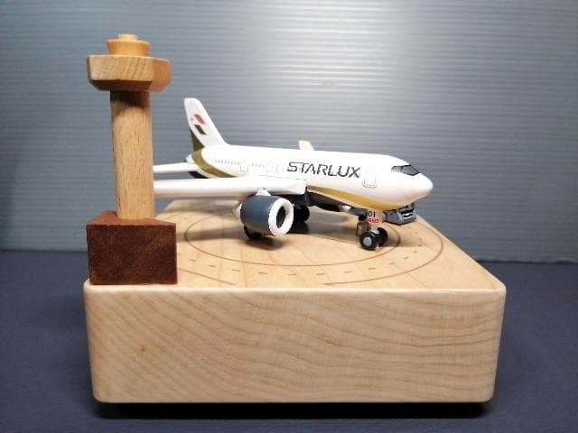スターラックス航空 木製オルゴール Music Box 音楽と共にバスが走行