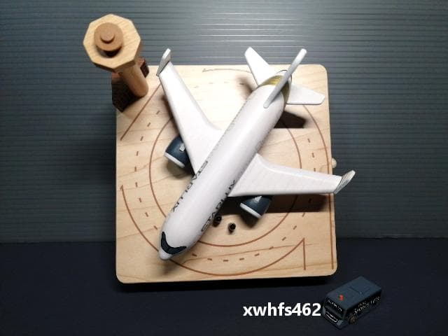 スターラックス航空 木製オルゴール Music Box 音楽と共にバスが走行