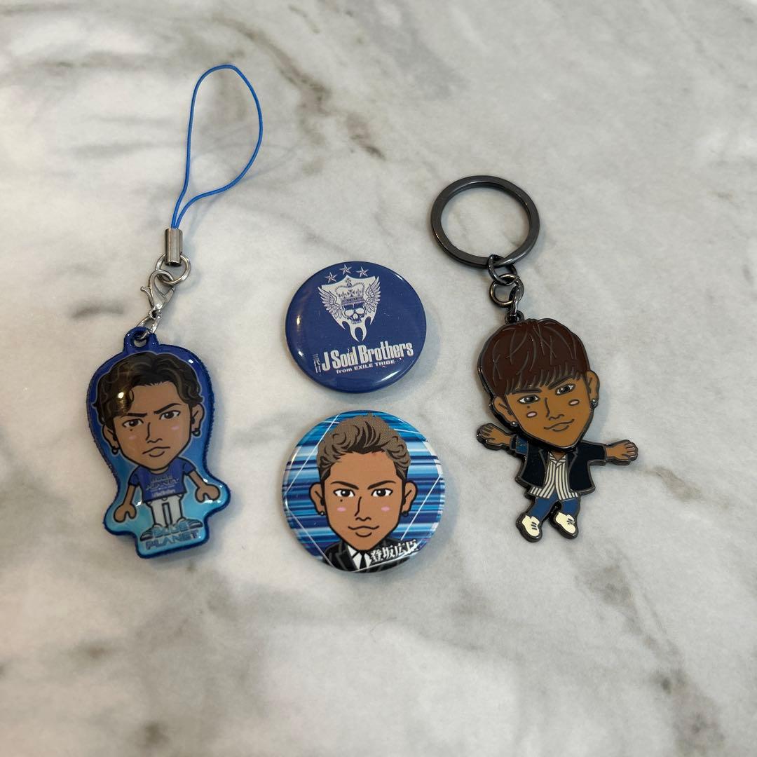 登坂広臣 クリーナー バッチ 首振り