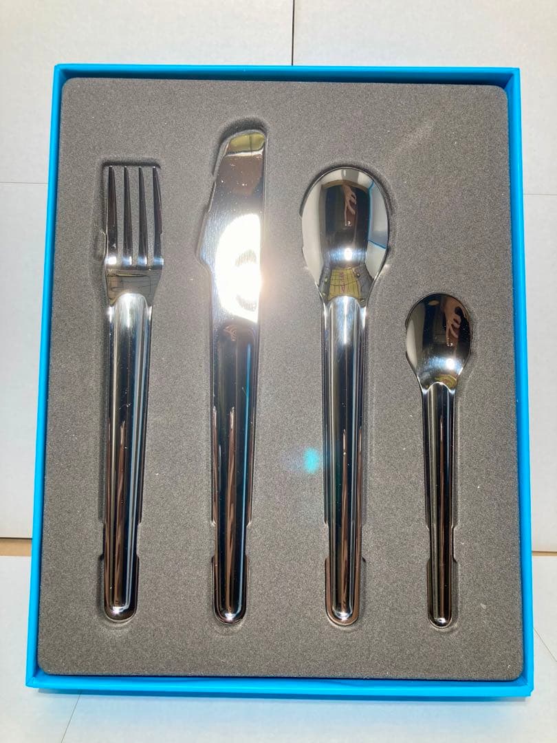 カンタス マークニューソン Marc Newson ノリタケ カトラリーセット