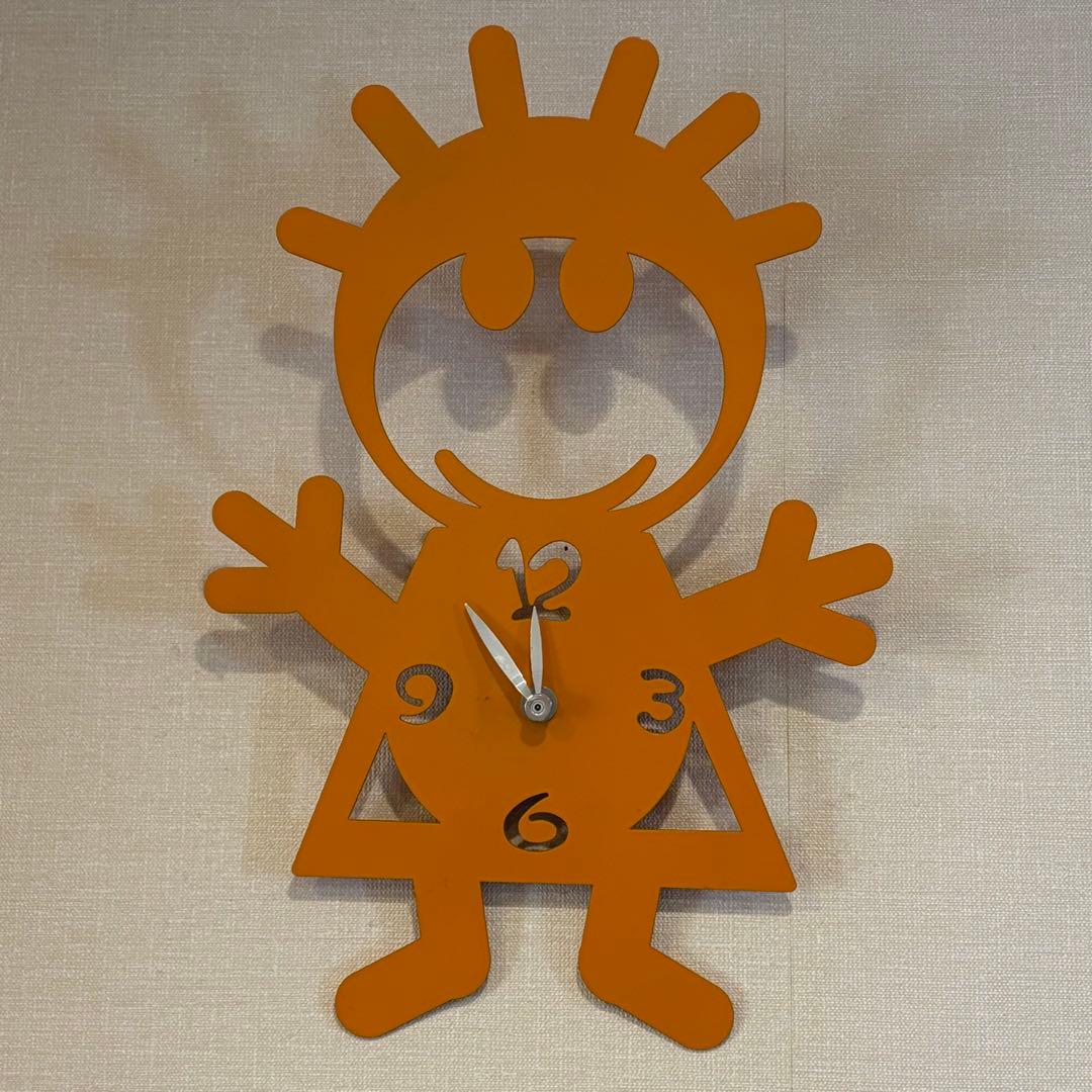 アルティ エ メスティエリ　オレンジ色 掛時計 子供部屋に