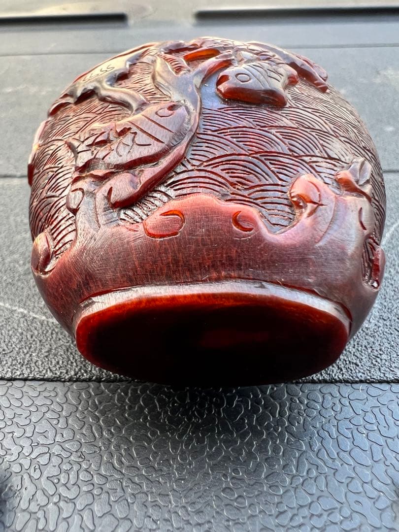 中国 古玩 玉石 鼻煙壺 古美術 骨董 琥珀 彫刻 嗅ぎたばこ 時代物 古美術品