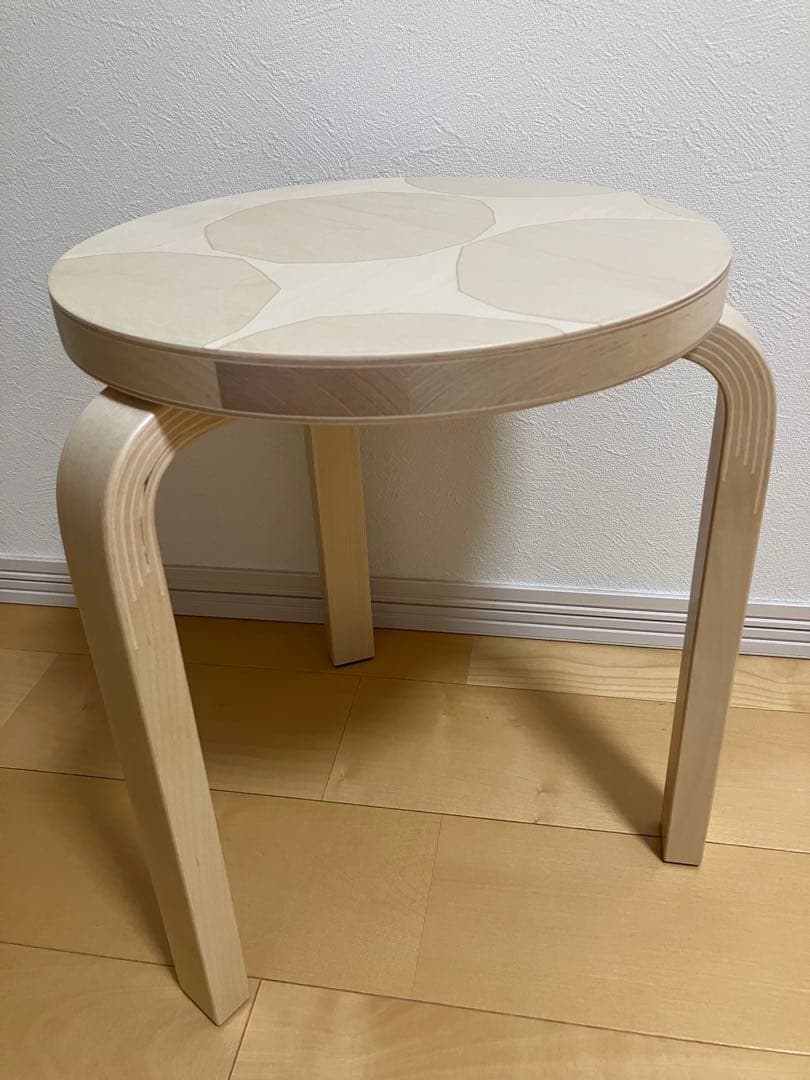 アルテック　スツール60 マリメッコ　キヴェット