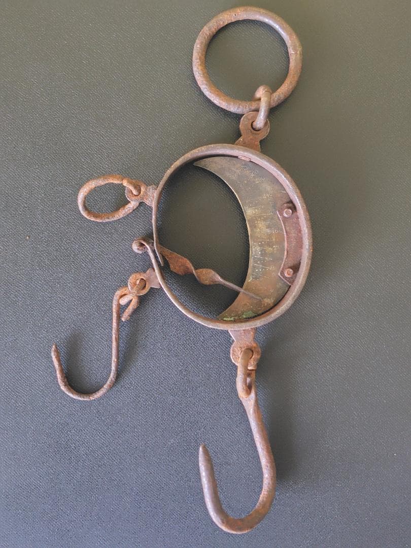 アンティーク 重厚 ドイツ製 半月型吊り秤 古道具 骨董 レトロ ばね秤 工業系